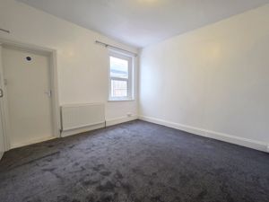 Room- click for photo gallery